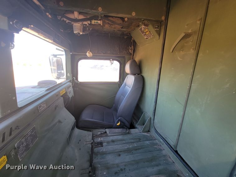 image for item HG9380 1988 Am General Humvee