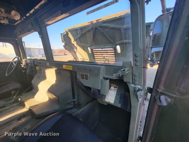 image for item HG9380 1988 Am General Humvee