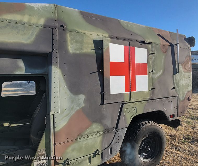 image for item HG9380 1988 Am General Humvee