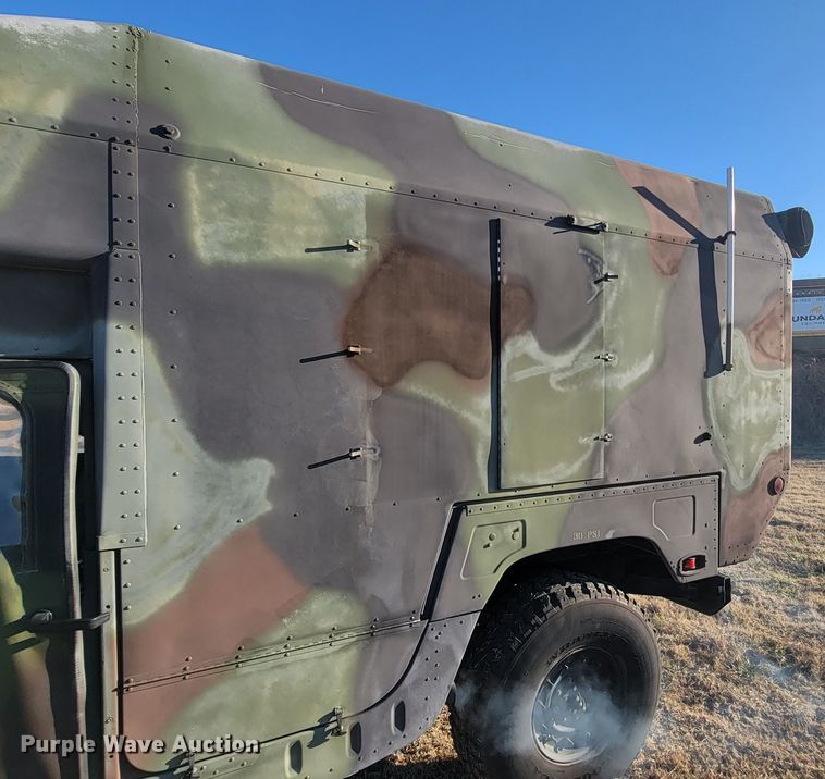 image for item HG9380 1988 Am General Humvee