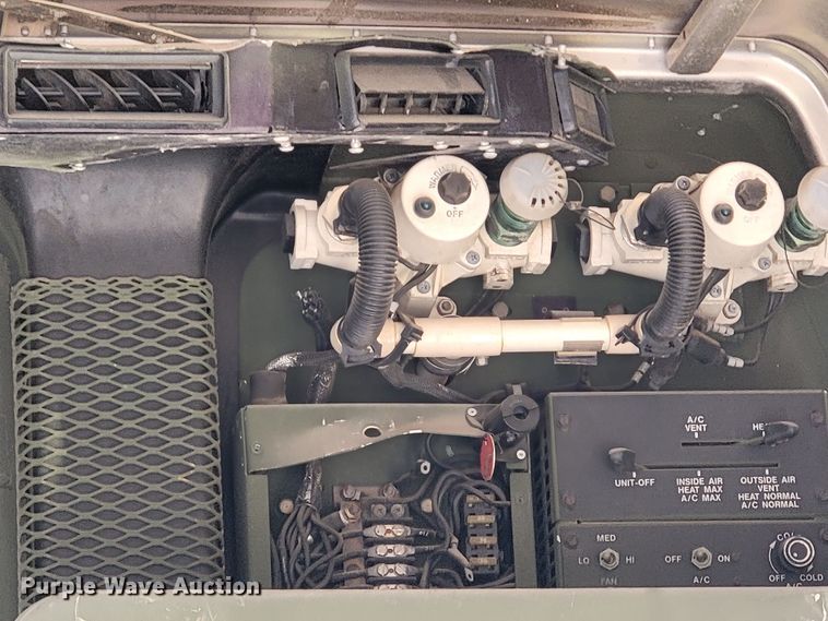 image for item HG9380 1988 Am General Humvee