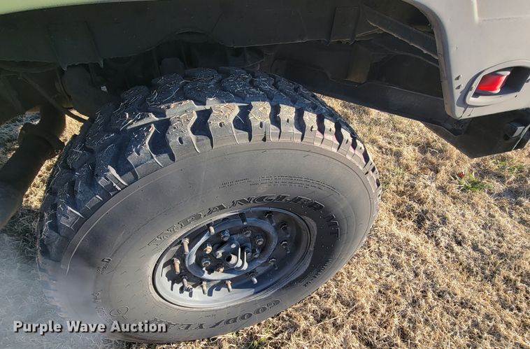 image for item HG9380 1988 Am General Humvee