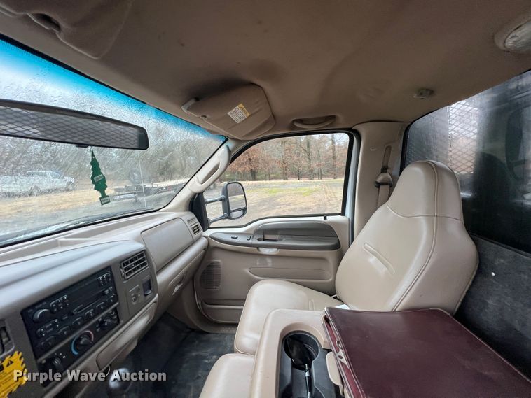 image for item ID9277 2004 Ford F550 Super Duty  dump flatbed truck