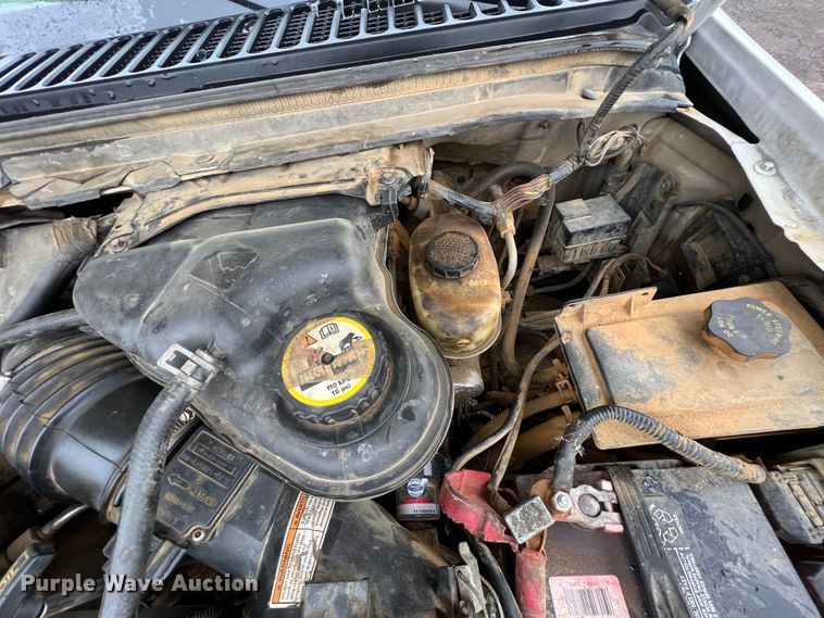 image for item ID9277 2004 Ford F550 Super Duty  dump flatbed truck