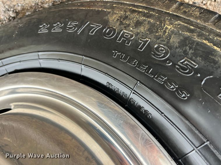 image for item ID9277 2004 Ford F550 Super Duty  dump flatbed truck