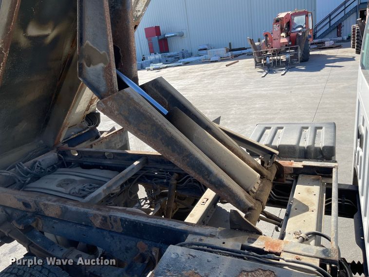 image for item JD9238 2008 Ford F450 Super Duty XL  dump truck