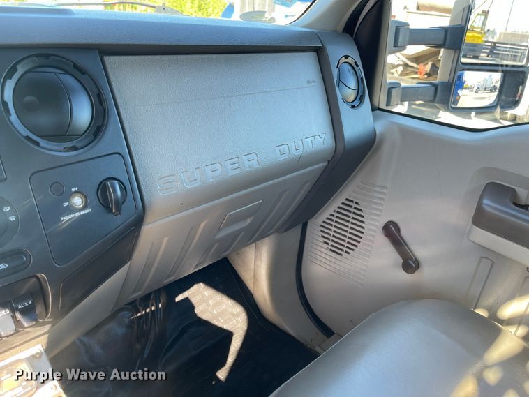 image for item JD9238 2008 Ford F450 Super Duty XL  dump truck