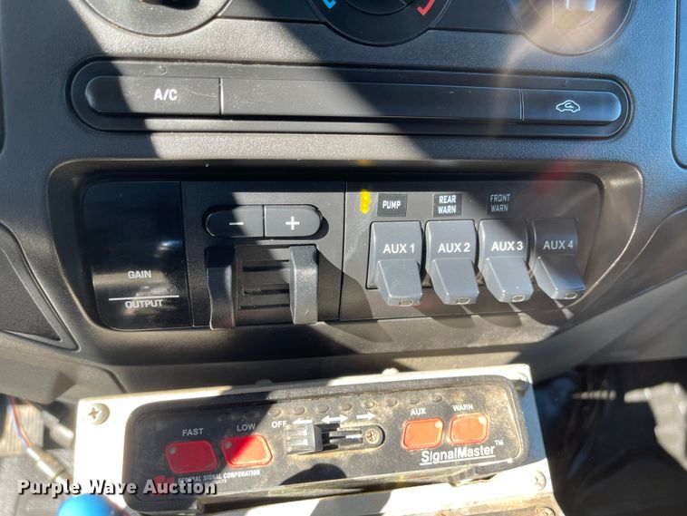 image for item JD9238 2008 Ford F450 Super Duty XL  dump truck