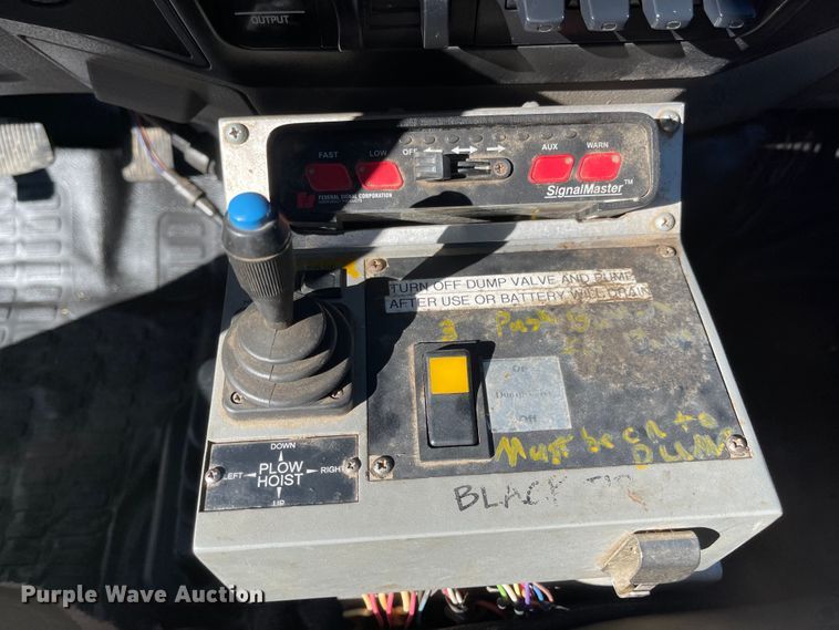 image for item JD9238 2008 Ford F450 Super Duty XL  dump truck