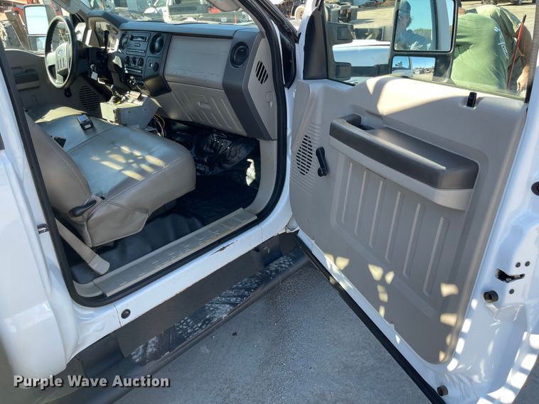 image for item JD9238 2008 Ford F450 Super Duty XL  dump truck