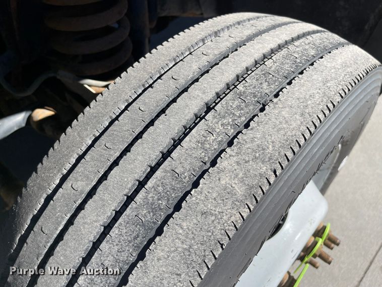 image for item JD9238 2008 Ford F450 Super Duty XL  dump truck