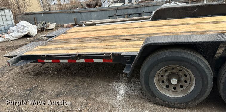 image for item JD9653 2013 Kaufman  equipment trailer