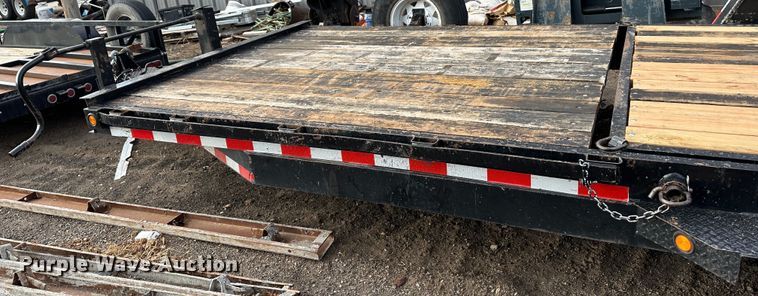 image for item JD9653 2013 Kaufman  equipment trailer