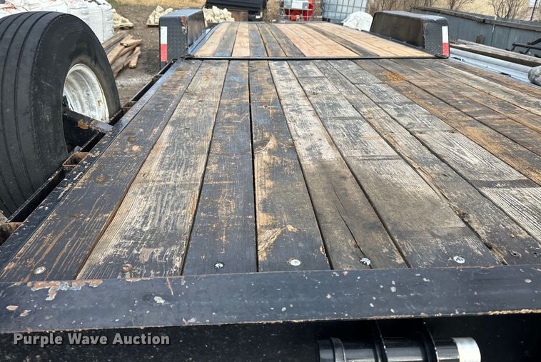 image for item JD9653 2013 Kaufman  equipment trailer