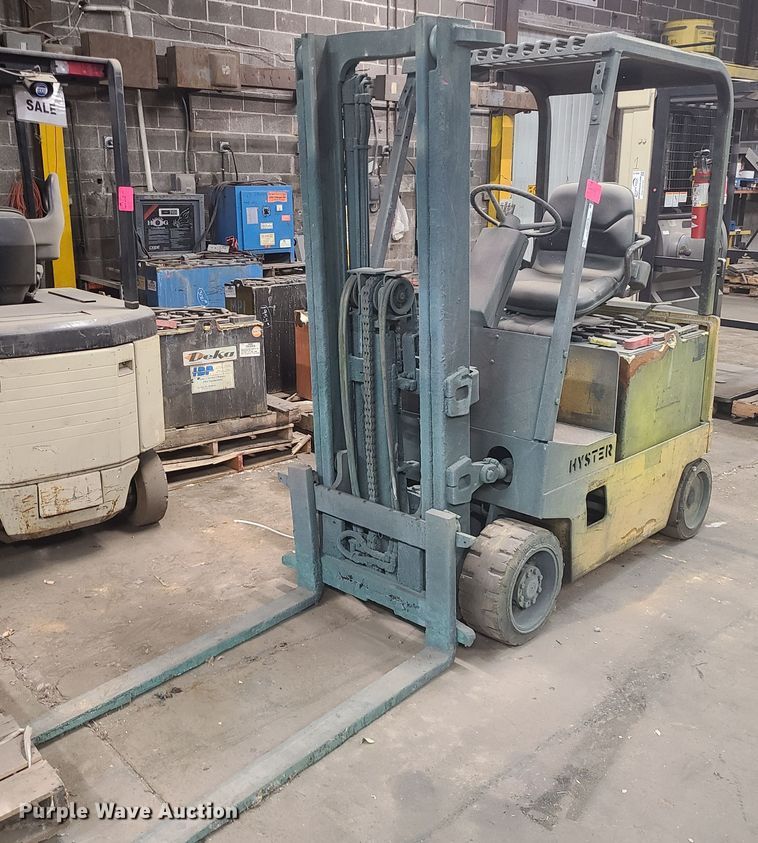 Hyster E50XL33 forklift in Kansas City, MO Item JG9576 sold Purple