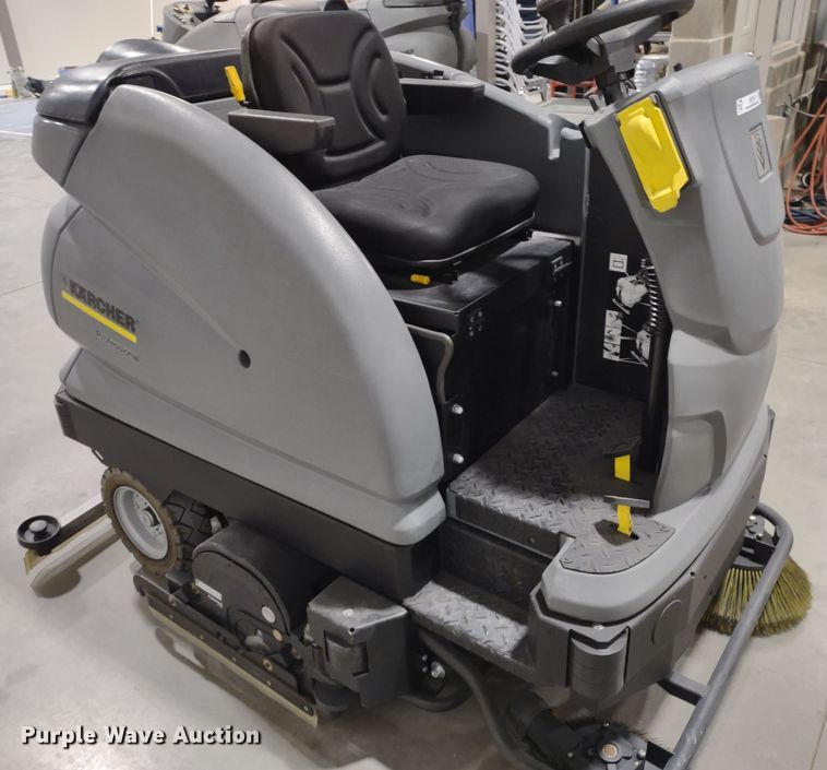 image for item JK9110 Karcher B250R  floor scrubber