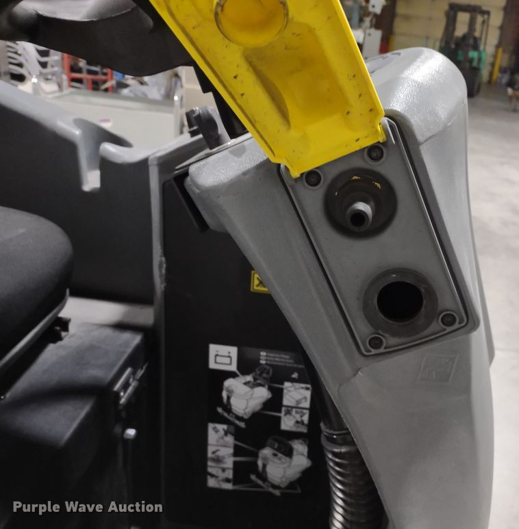 image for item JK9110 Karcher B250R  floor scrubber