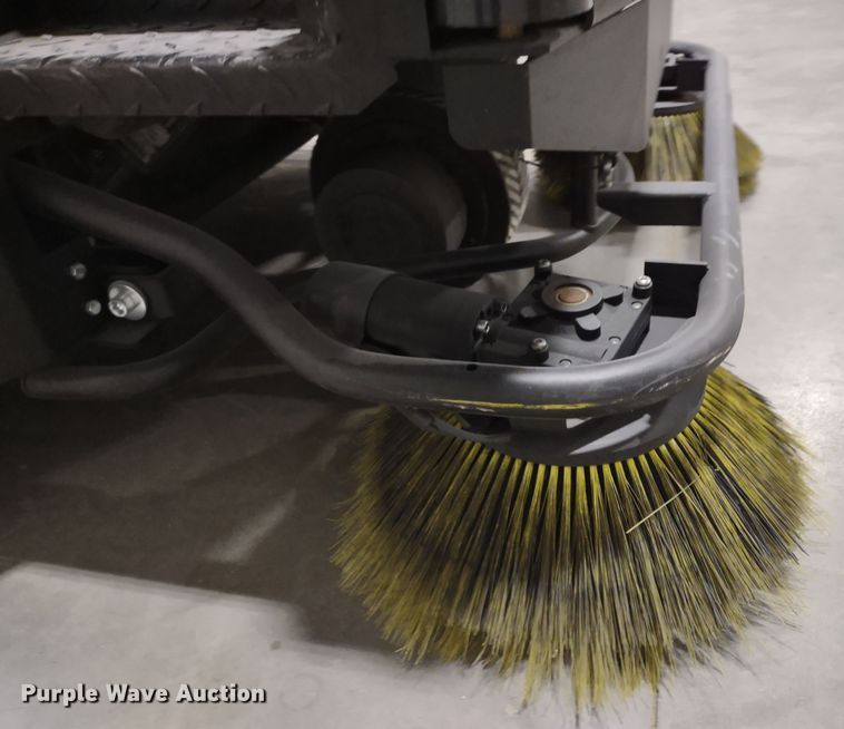 image for item JK9110 Karcher B250R  floor scrubber