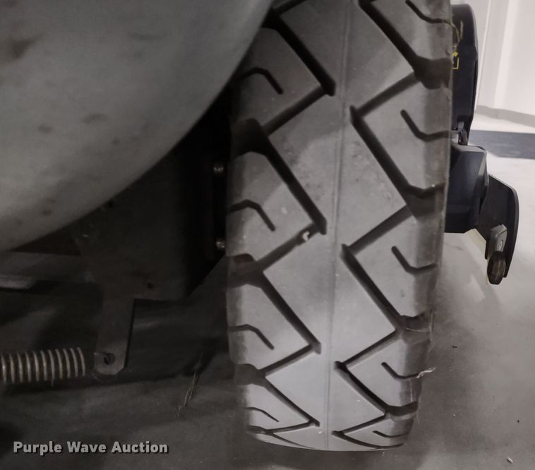 image for item JK9110 Karcher B250R  floor scrubber