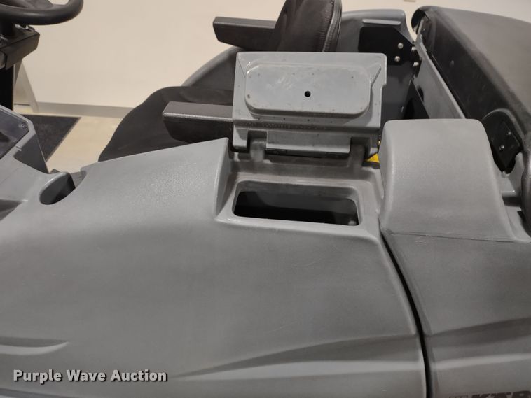 image for item JK9110 Karcher B250R  floor scrubber