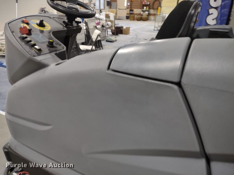 image for item JK9111 Karcher B250R  floor scrubber