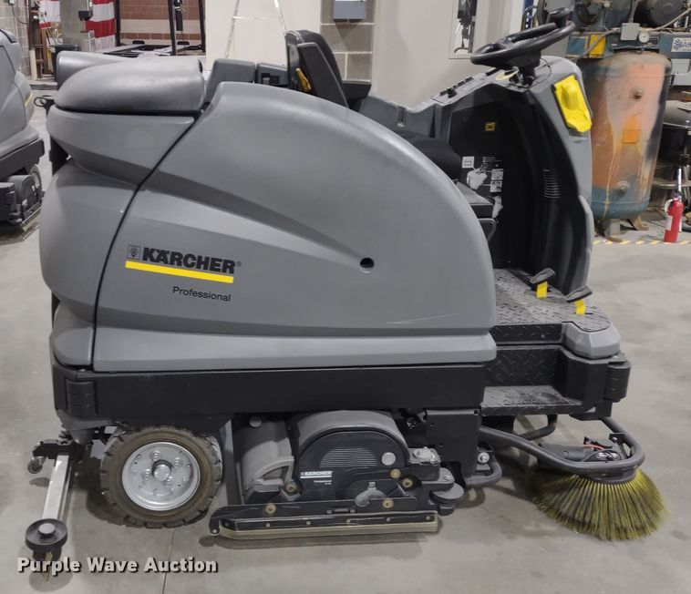 image for item JK9112 Karcher B250R  floor scrubber