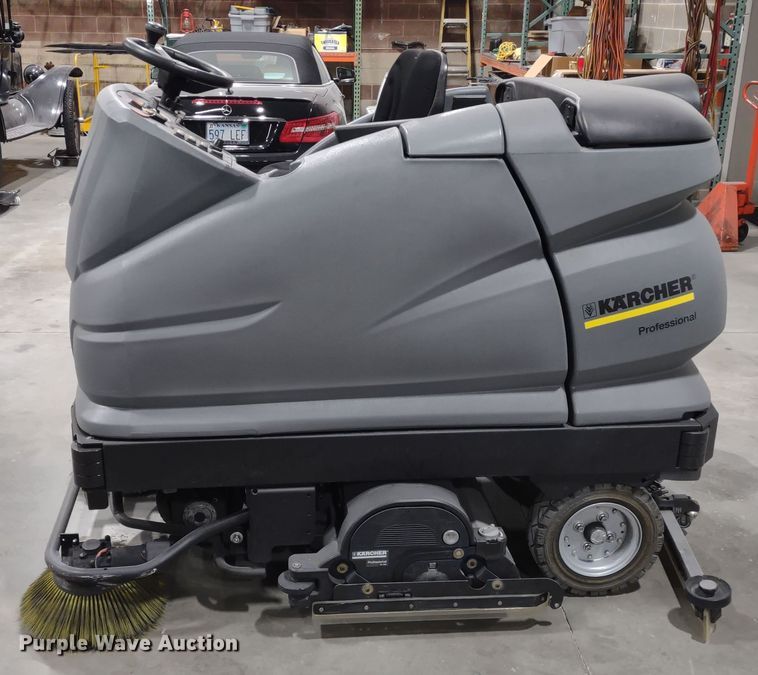 image for item JK9112 Karcher B250R  floor scrubber