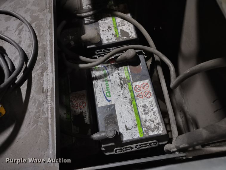 image for item JK9112 Karcher B250R  floor scrubber