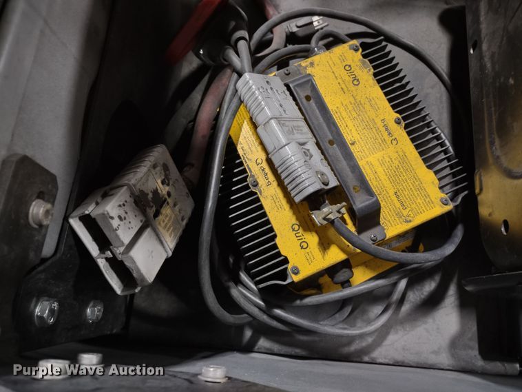 image for item JK9112 Karcher B250R  floor scrubber