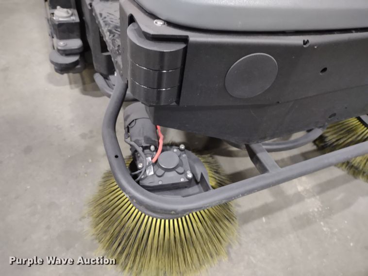 image for item JK9112 Karcher B250R  floor scrubber