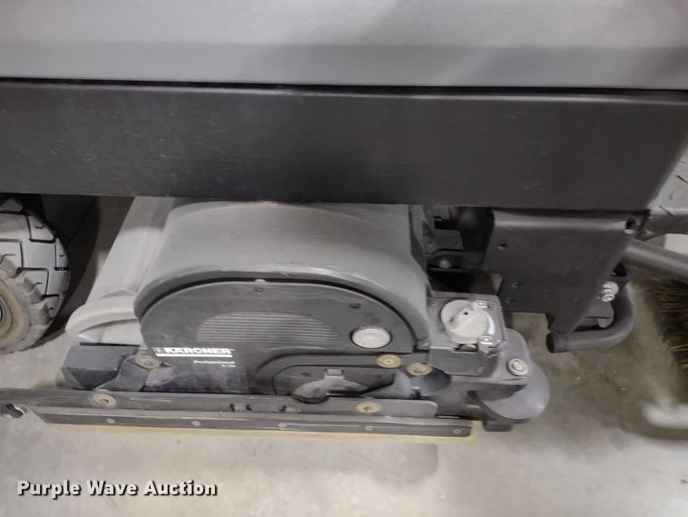 image for item JK9112 Karcher B250R  floor scrubber