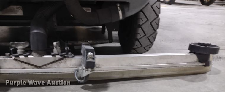 image for item JK9112 Karcher B250R  floor scrubber