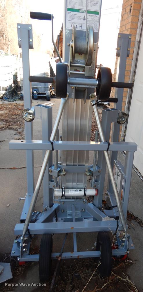 image for item JR9020 2019 Genie SLC24  material lift