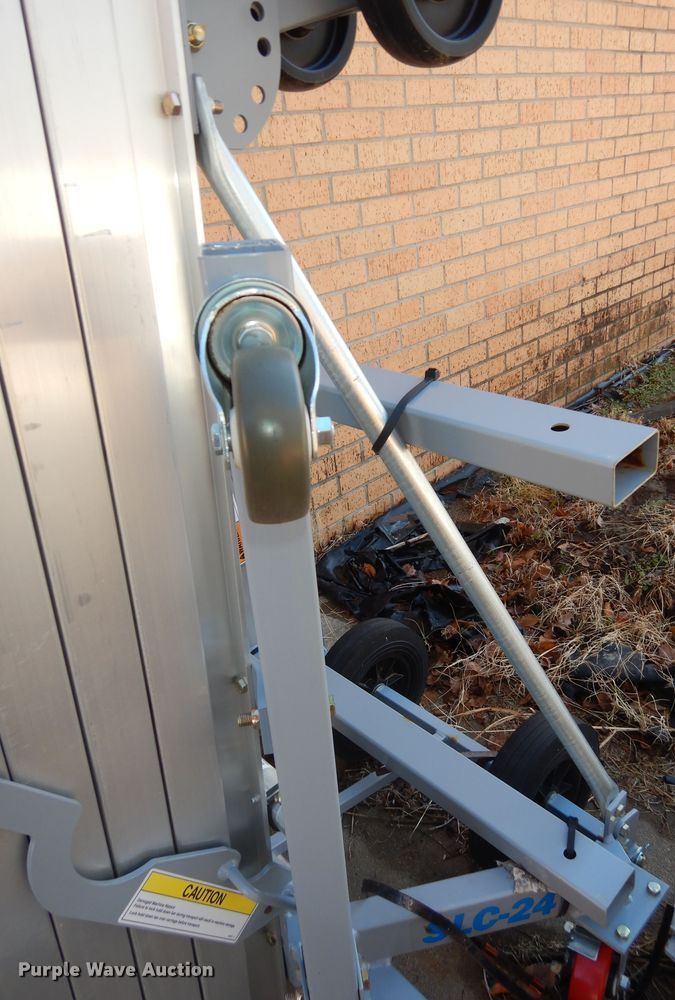 image for item JR9020 2019 Genie SLC24  material lift