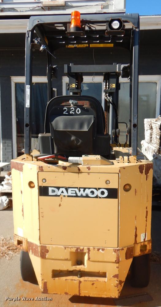 image for item JR9021 Daewoo BC20S  forklift