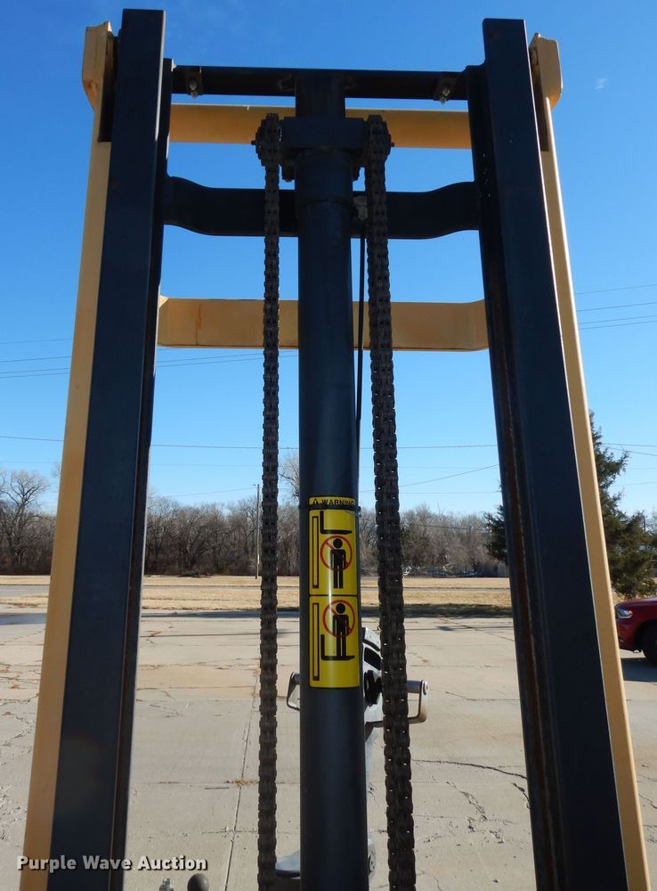image for item JR9022 Big Joe  electric pallet jack