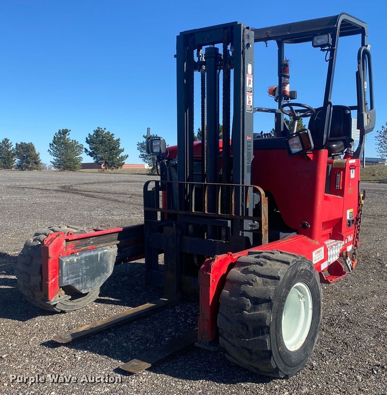 image for item JW9246 2011 Moffett M80BC  forklift