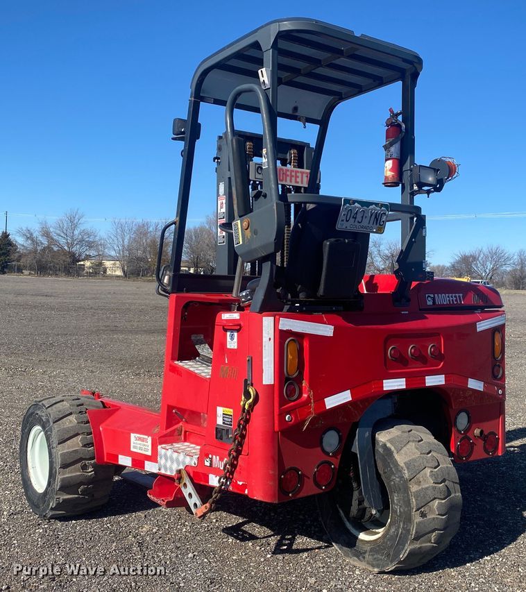 image for item JW9246 2011 Moffett M80BC  forklift