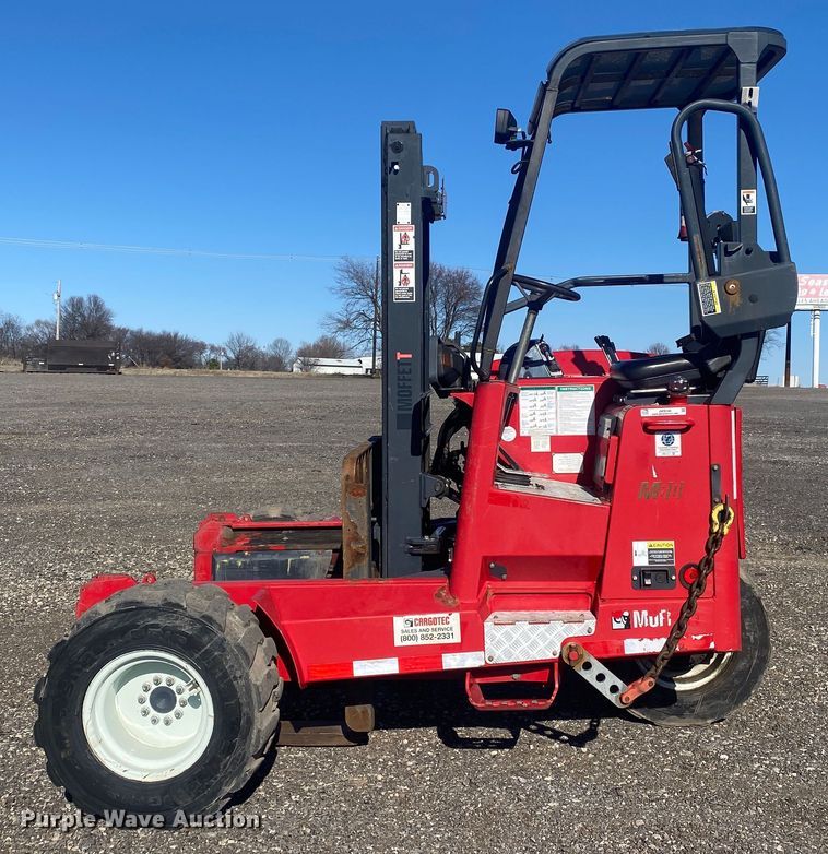 image for item JW9246 2011 Moffett M80BC  forklift