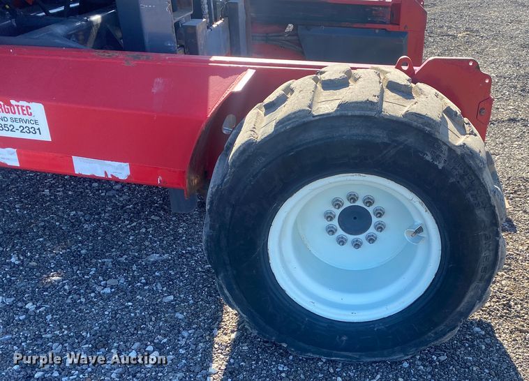 image for item JW9246 2011 Moffett M80BC  forklift