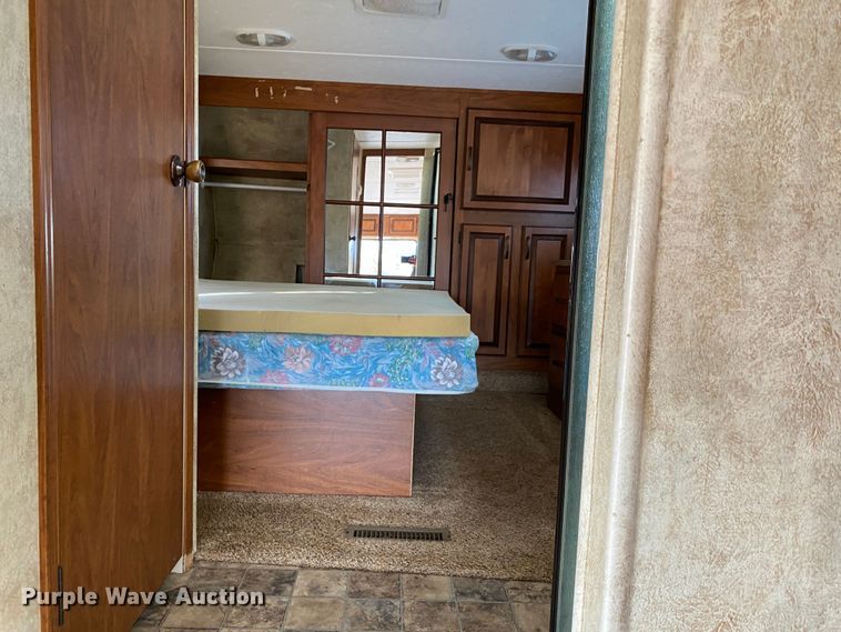 image for item JW9264 2011 Keystone Laredo  camper