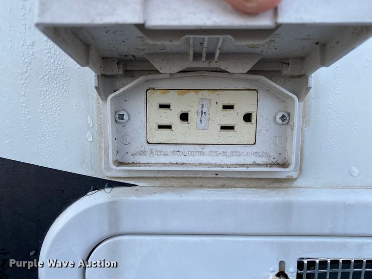 image for item JW9264 2011 Keystone Laredo  camper