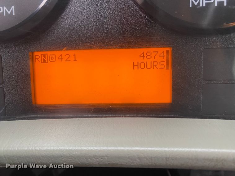 image for item JW9272 2014 International 4300  refrigerated truck