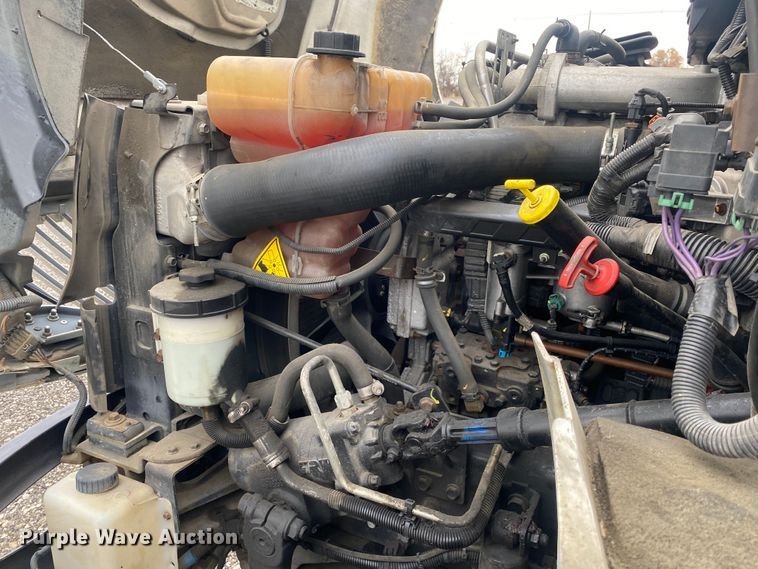 image for item JW9272 2014 International 4300  refrigerated truck