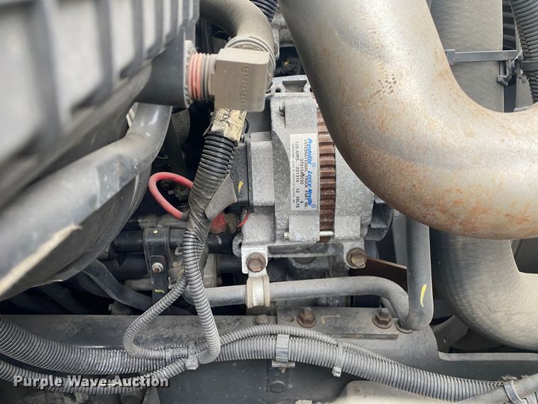 image for item JW9272 2014 International 4300  refrigerated truck