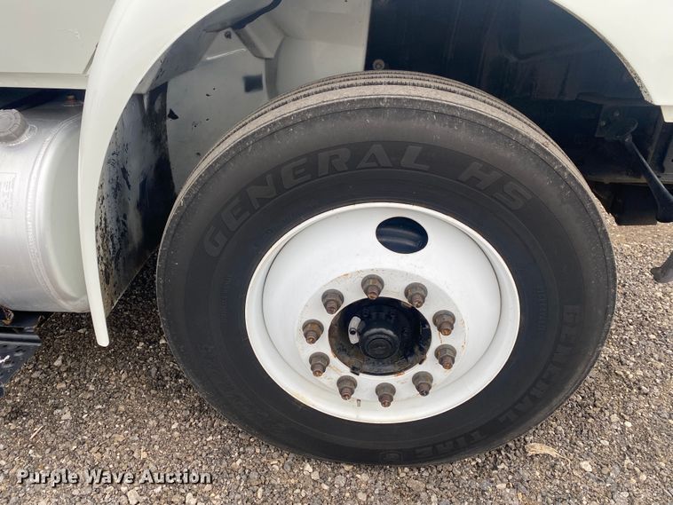 image for item JW9272 2014 International 4300  refrigerated truck