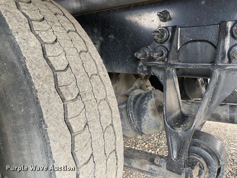 image for item JW9272 2014 International 4300  refrigerated truck