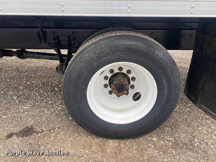 image for item JW9272 2014 International 4300  refrigerated truck