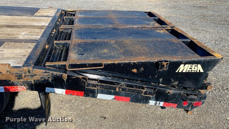 image for item JW9285 2015 Big Tex 25GN  equipment trailer