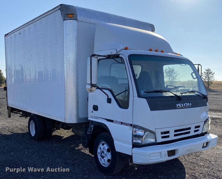 image for item JW9289 2006 Isuzu NPR  box truck